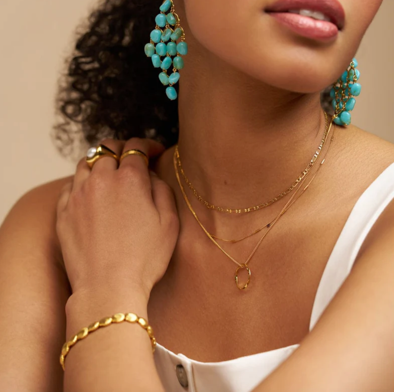 Metal Shell Stretch Bracelet Gold