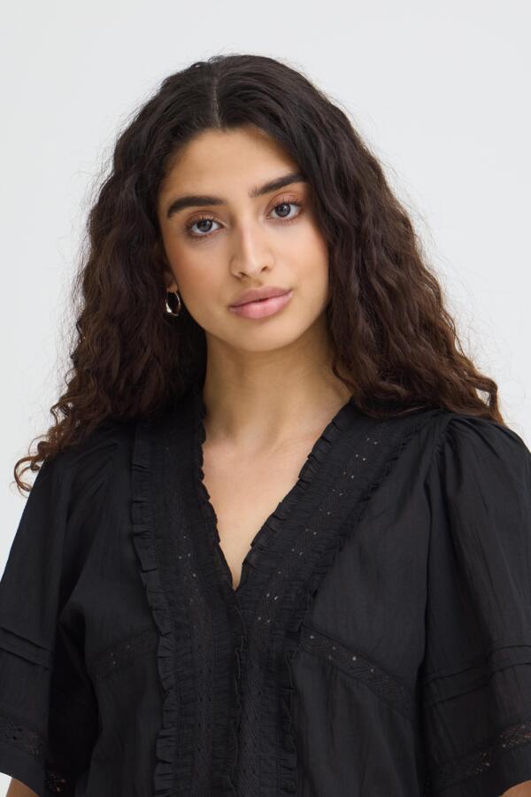 Voilana Top Black