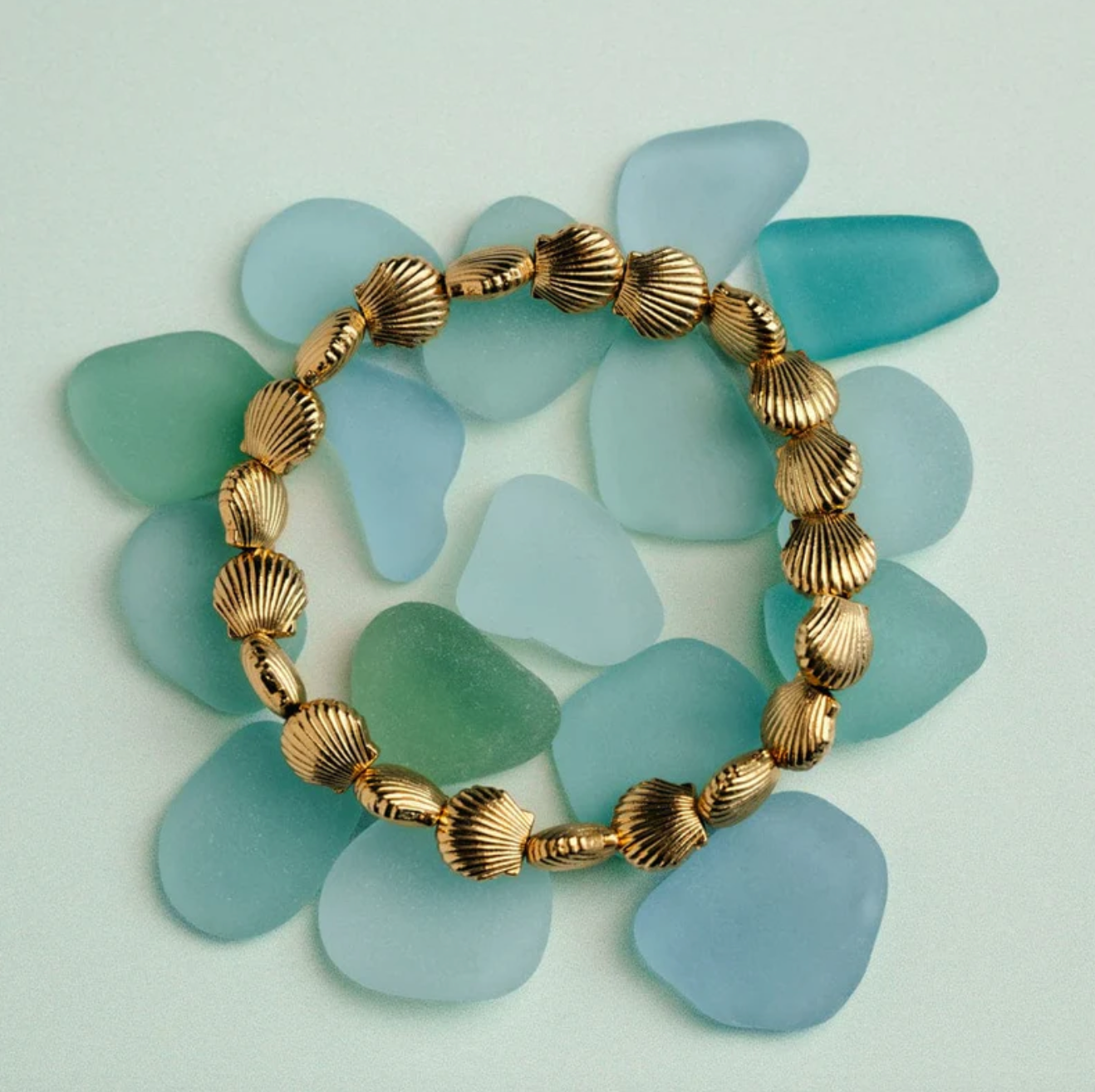 Metal Shell Stretch Bracelet Gold