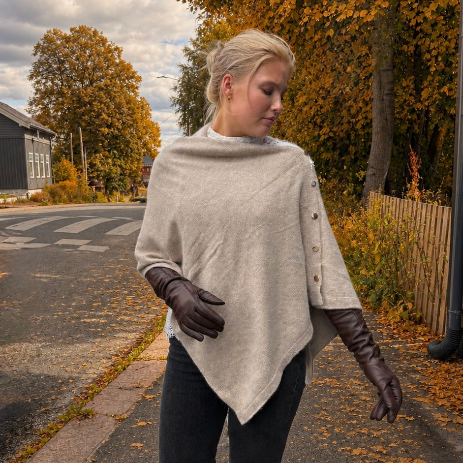 Poncho Gullknapper Taupe