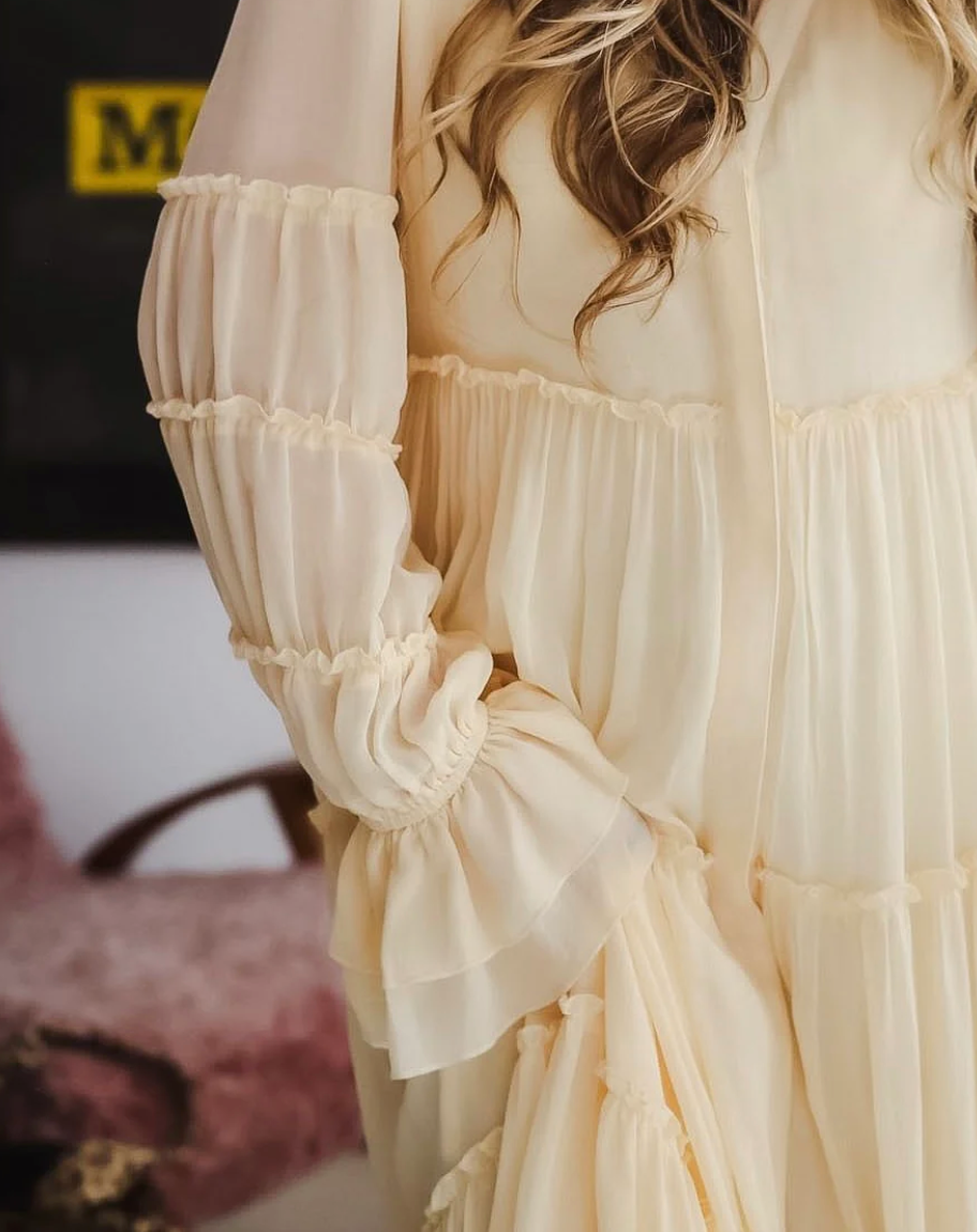Showbird Dress Soft Butter