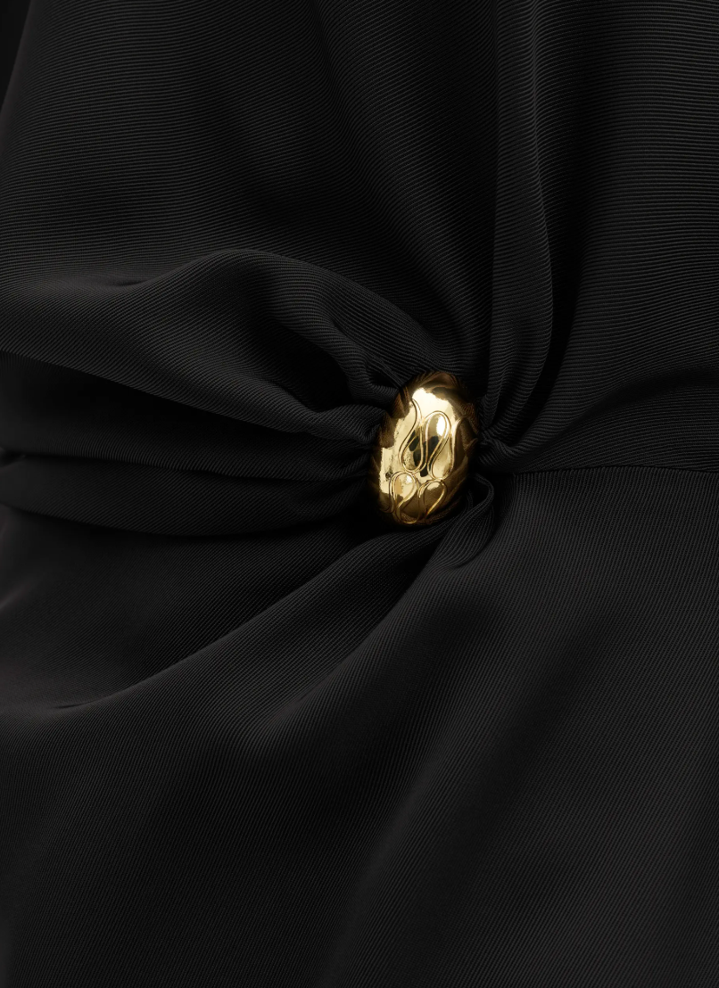 Zilla Brooch Detailed Blouse Black