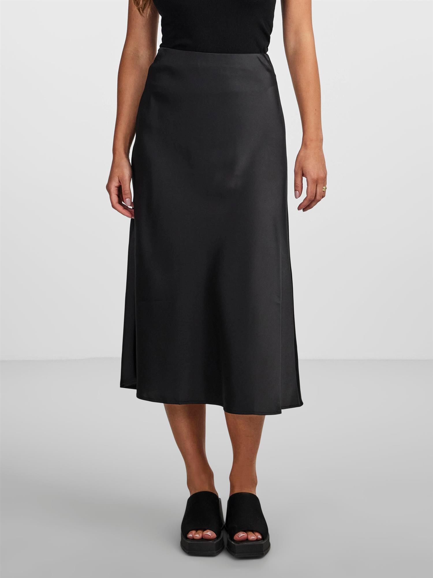 YASPELLA Midi Skirt Black
