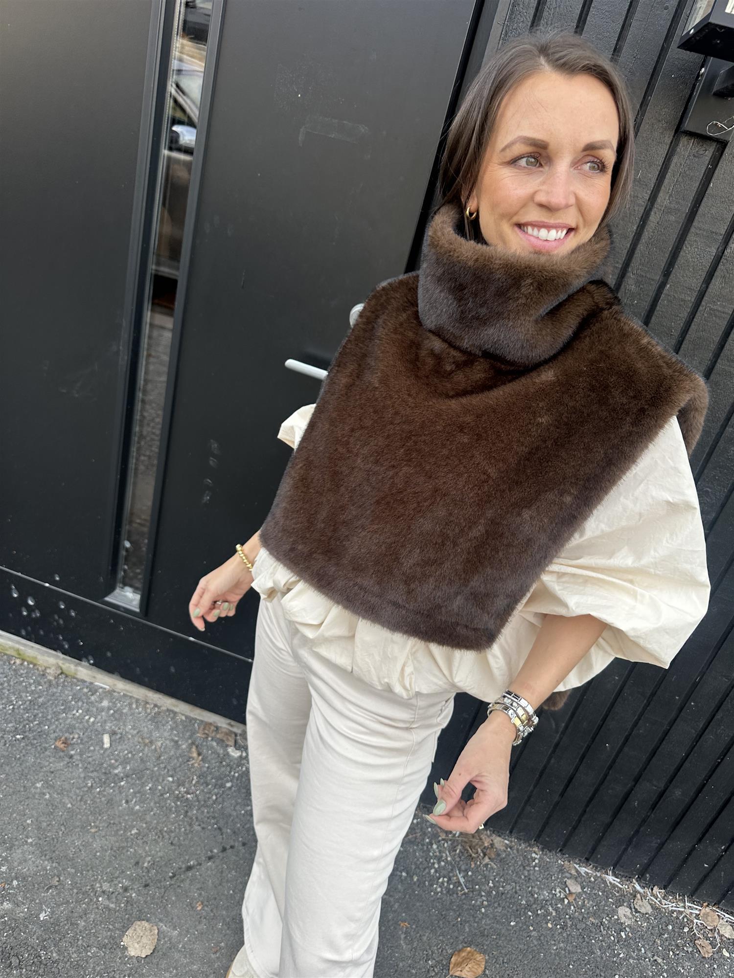 Fuskepels Poncho Dark Brown