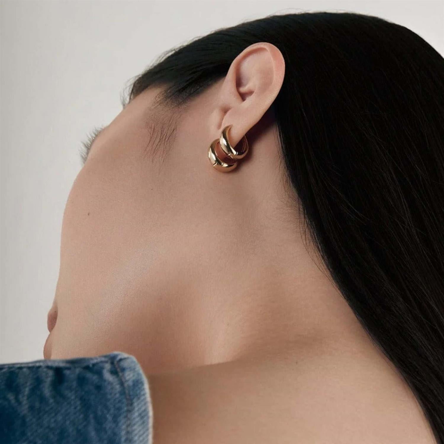 Tapered Hoop Earring Gold