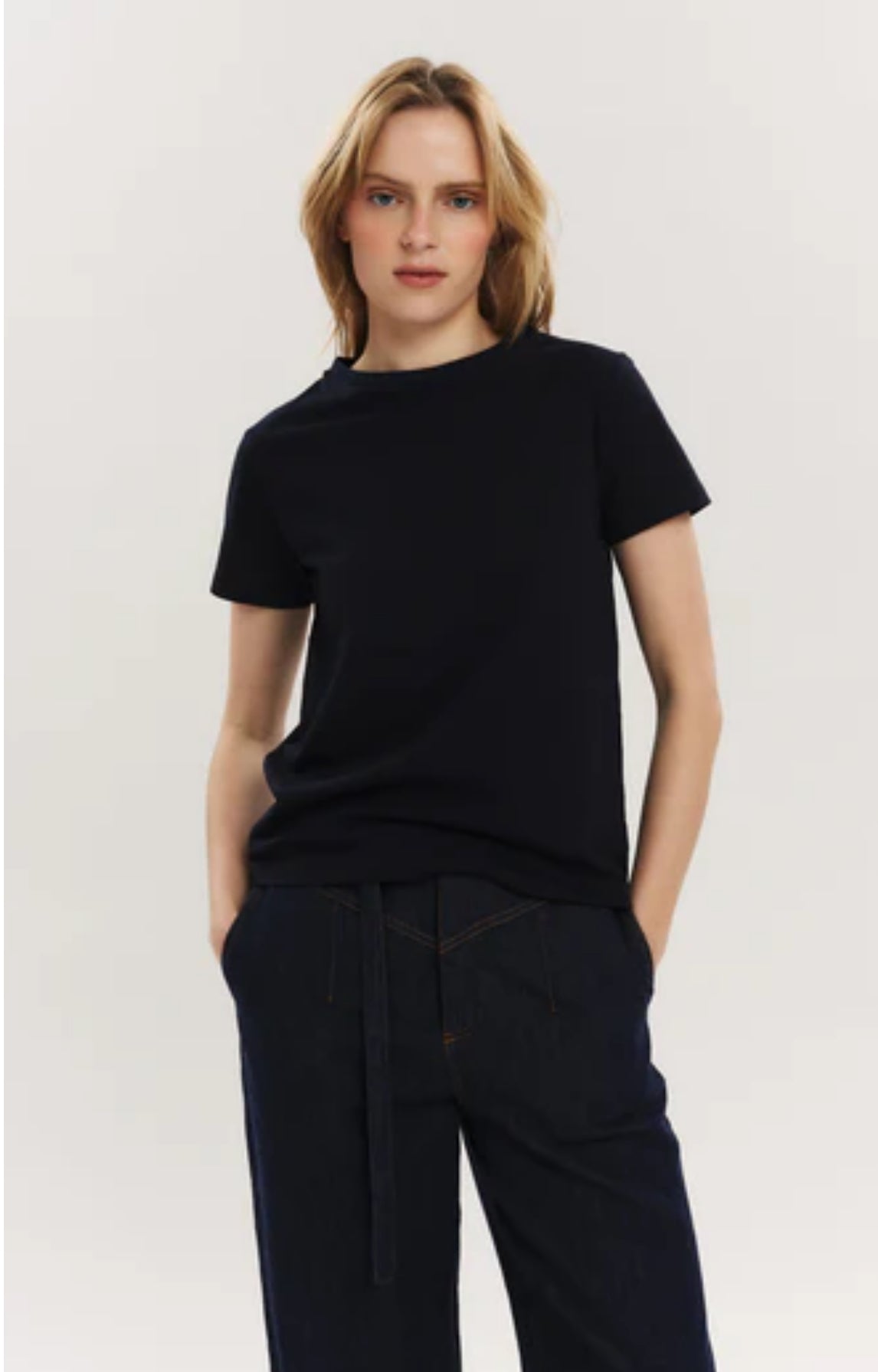 Elfreda Embroidery Tee Navy
