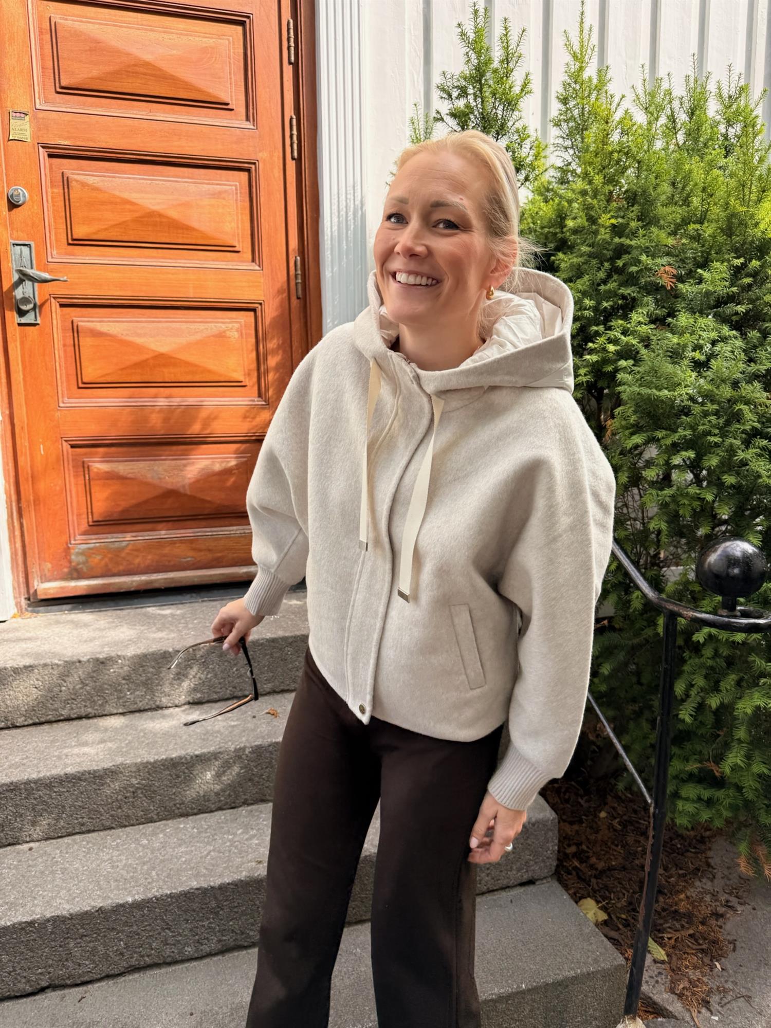Short Wool Hood Jacket Beige
