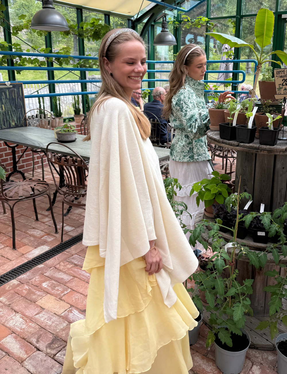 Poncho Offwhite