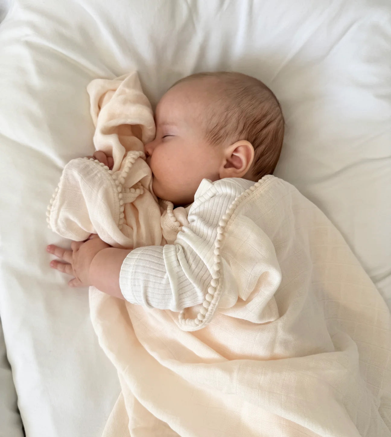 Pom Pom Muslin Blanket (1-pack) Baby Pink