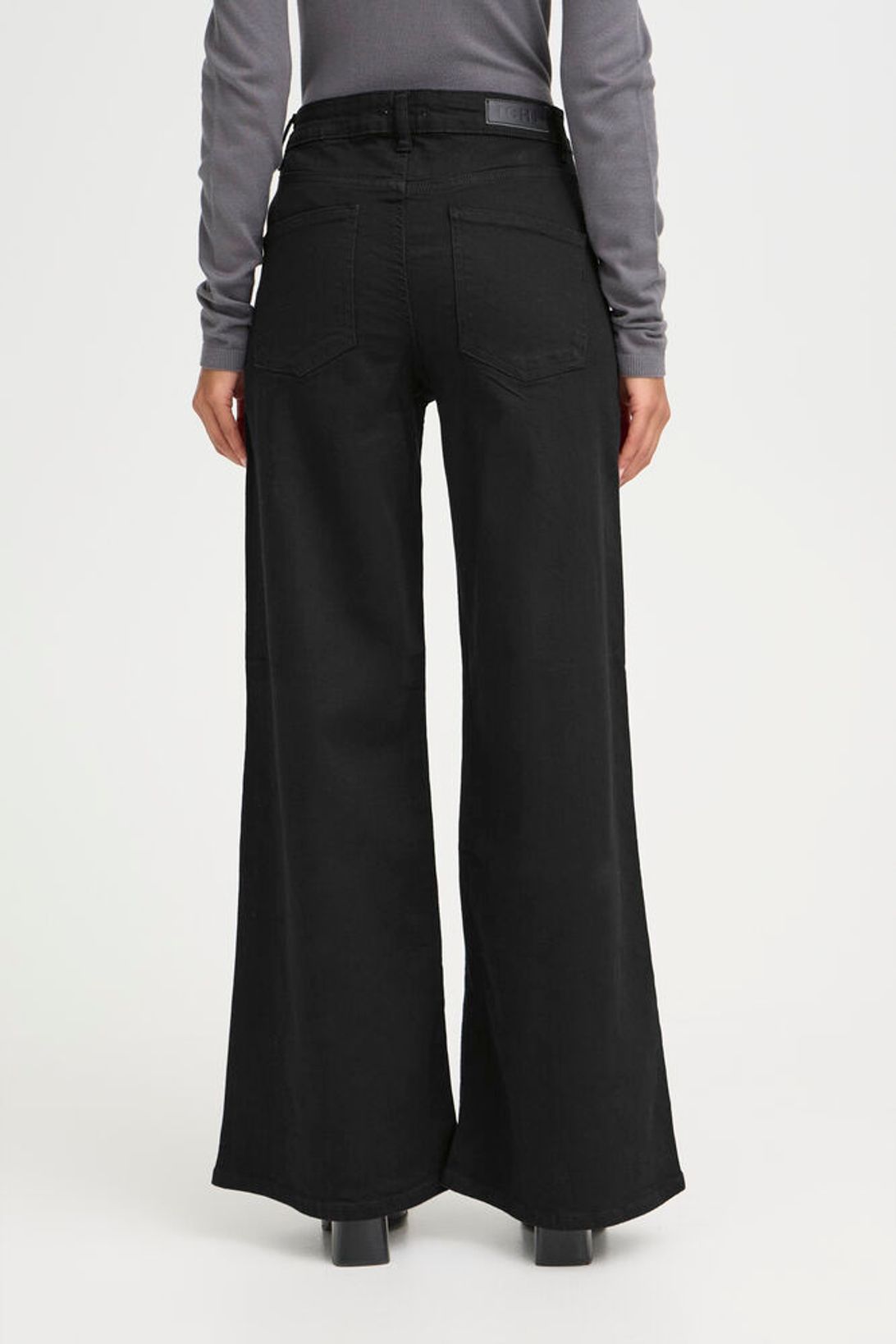 Twiggy Wide Black
