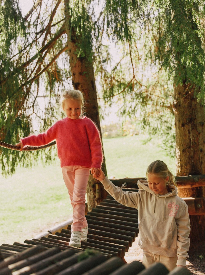 Mirabella Chunky Sweater Hot Pink