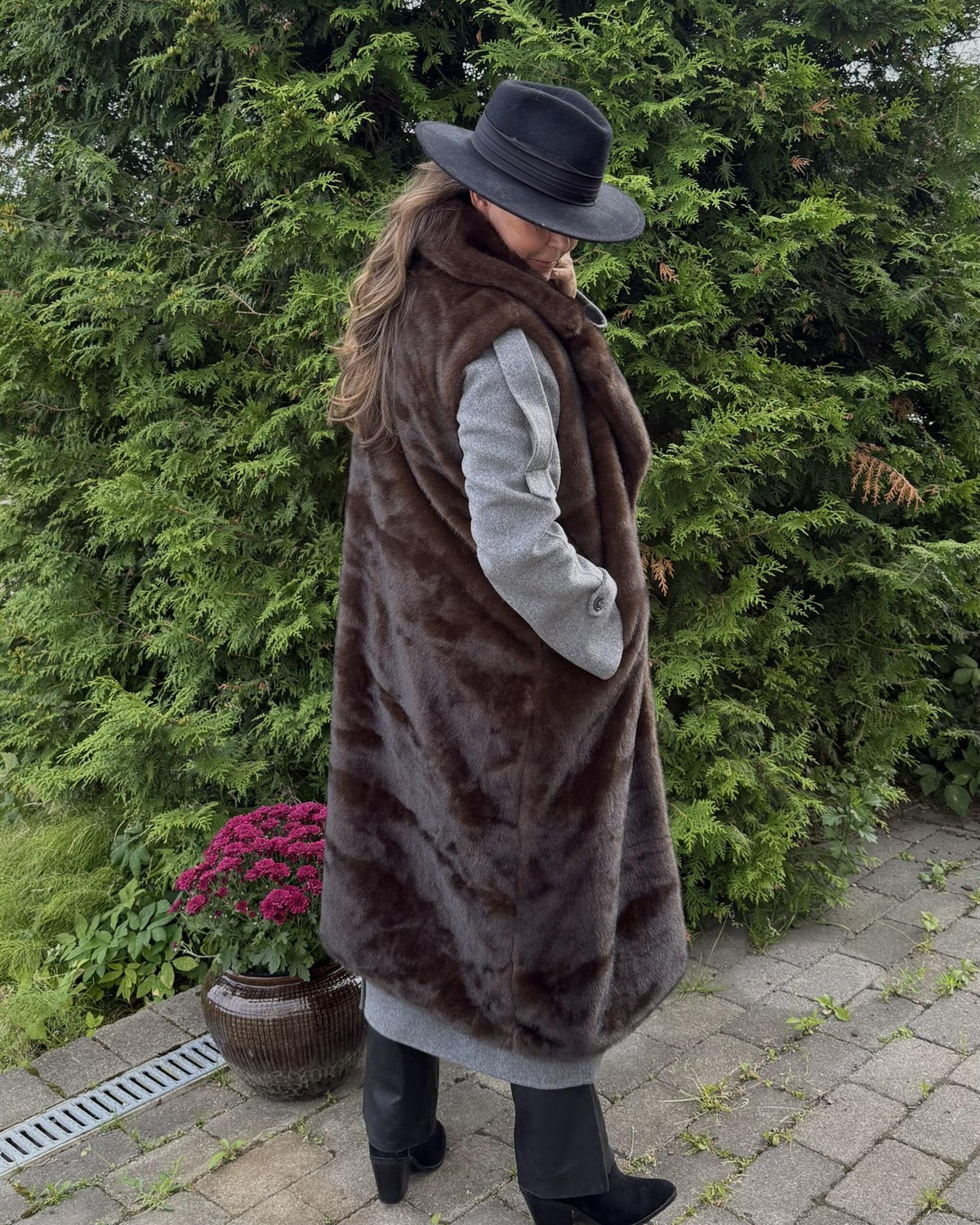 St. Moritz Lang Fuskepels Vest Minkbrun