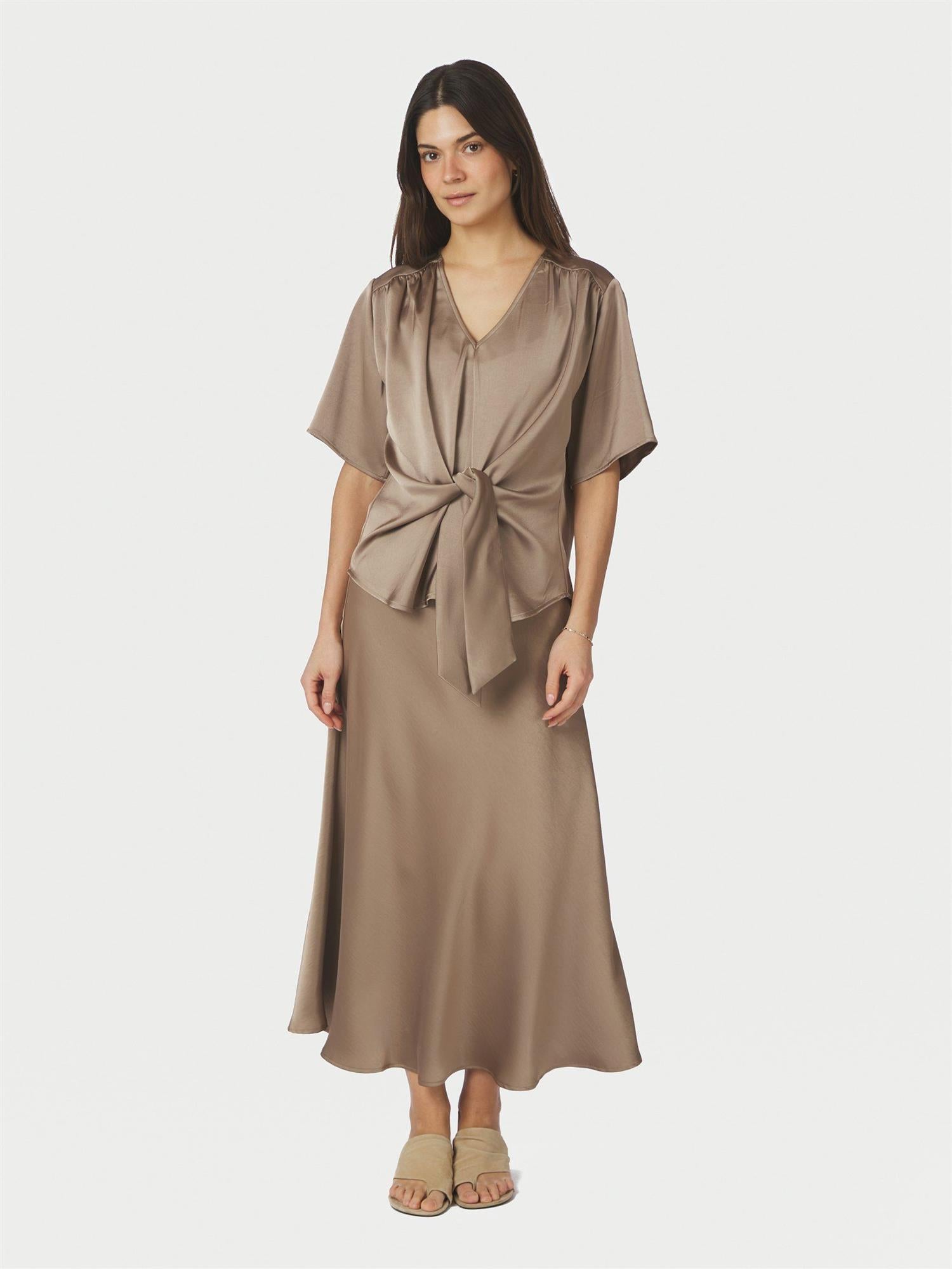 Casadia Heavy Sateen Blouse Dark Taupe