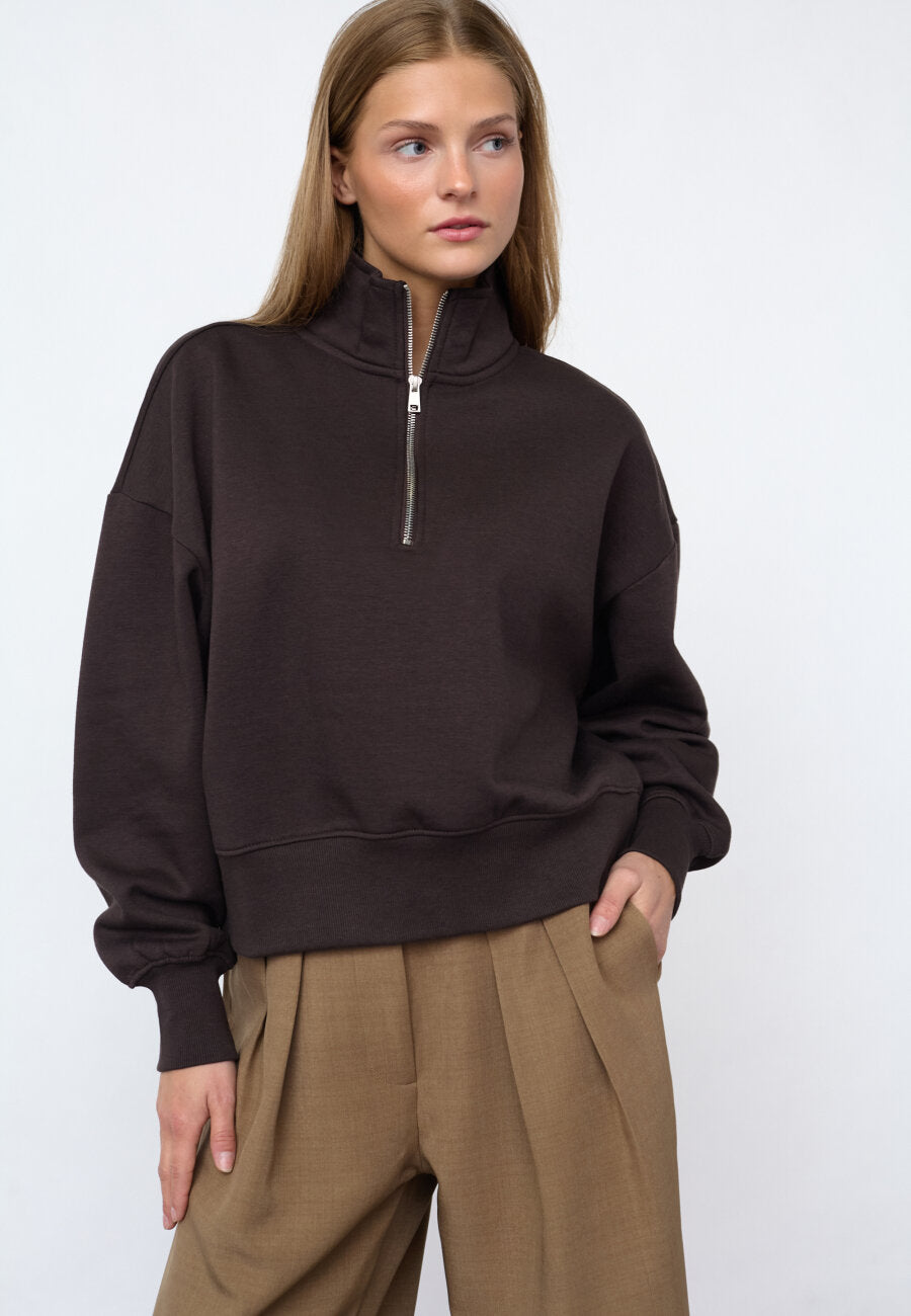 Hike Half Zip Dark Brown