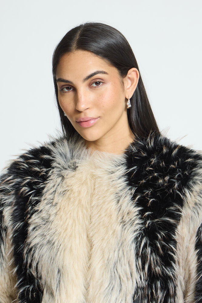 Flaxa Jacket Spotted Fake Fur