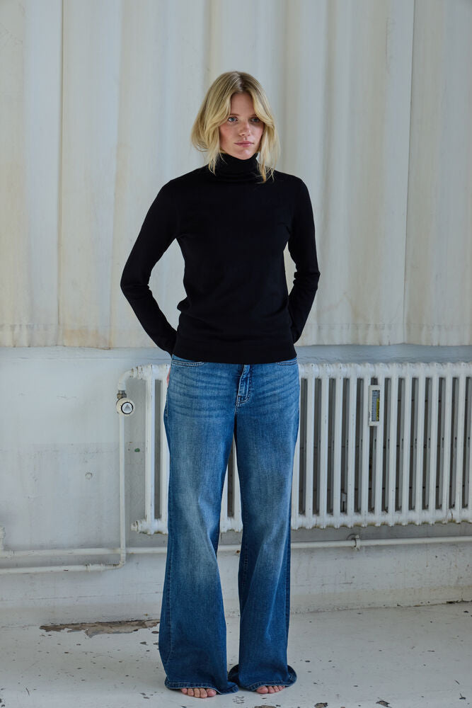 Luls Rollneck Black