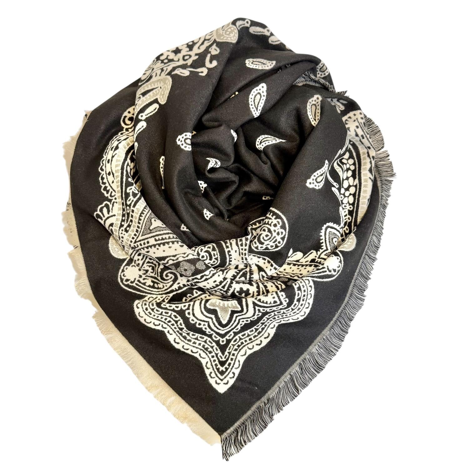 Stephanie Skjerf Paisley Sort