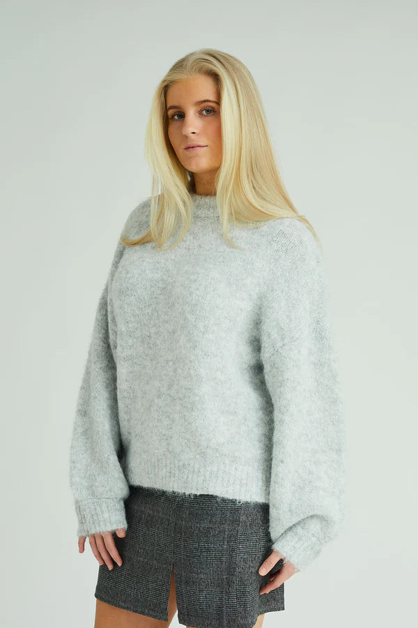 Patrisia Solid Knit Pullover Light Grey Melange