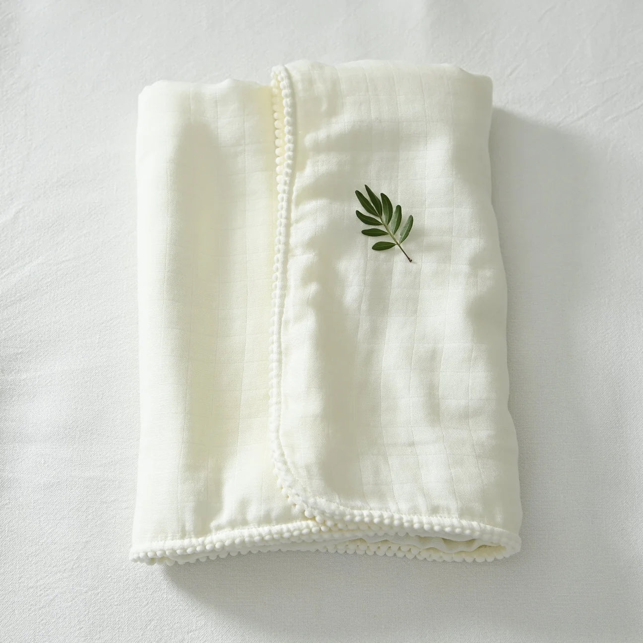 Pom Pom Muslin Blanket (1-pack) Tofu