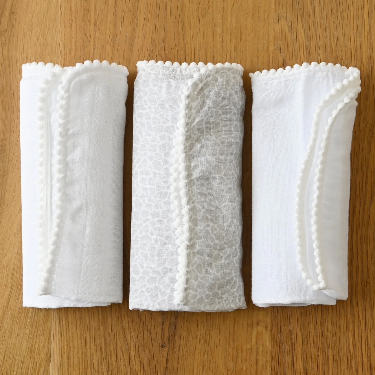 Pom Pom Mini Muslin Blankets (3-pack) Pearl And Giraffe Gray