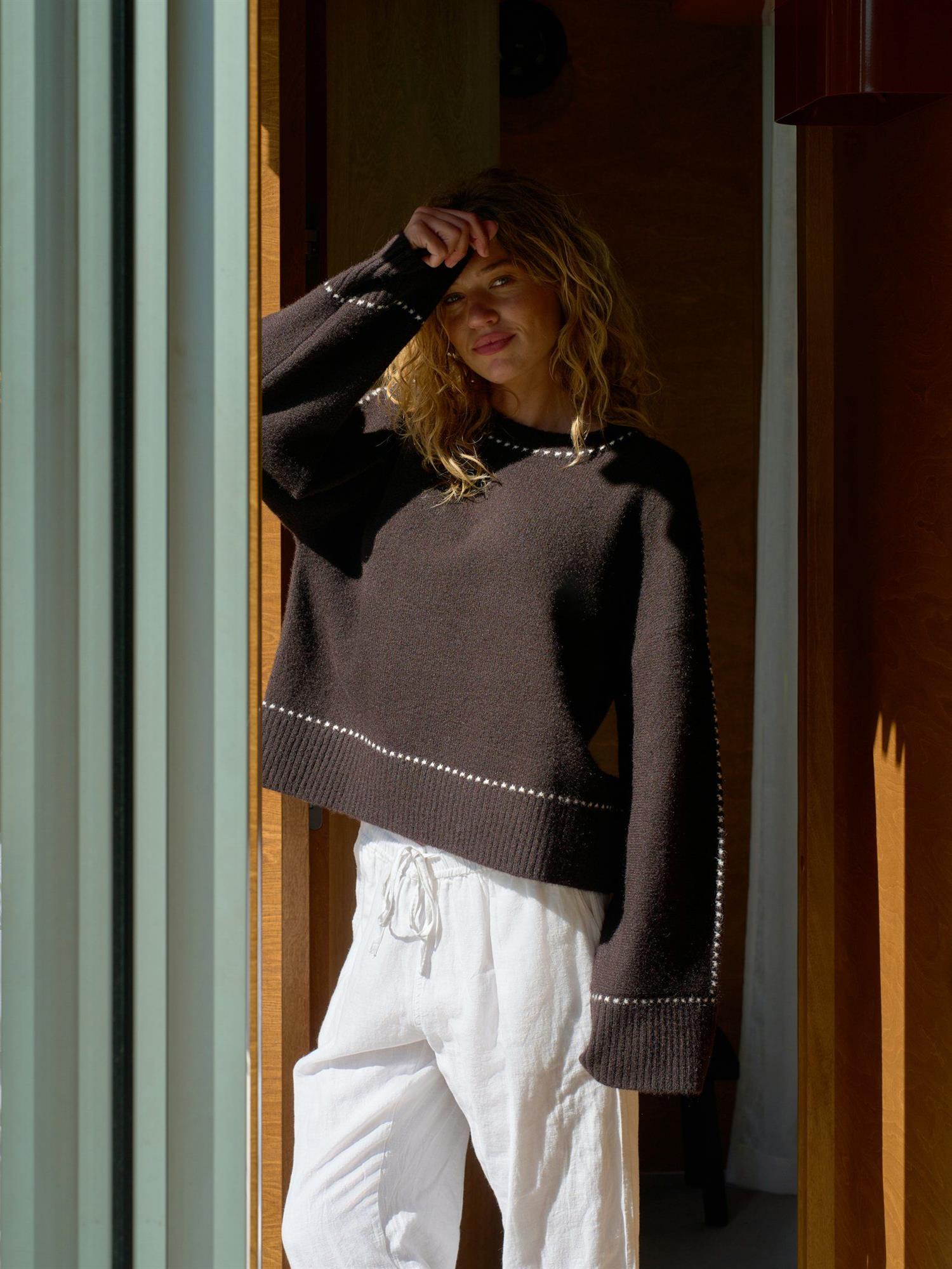 Roeme Knit Stitch Blouse Dark Brown