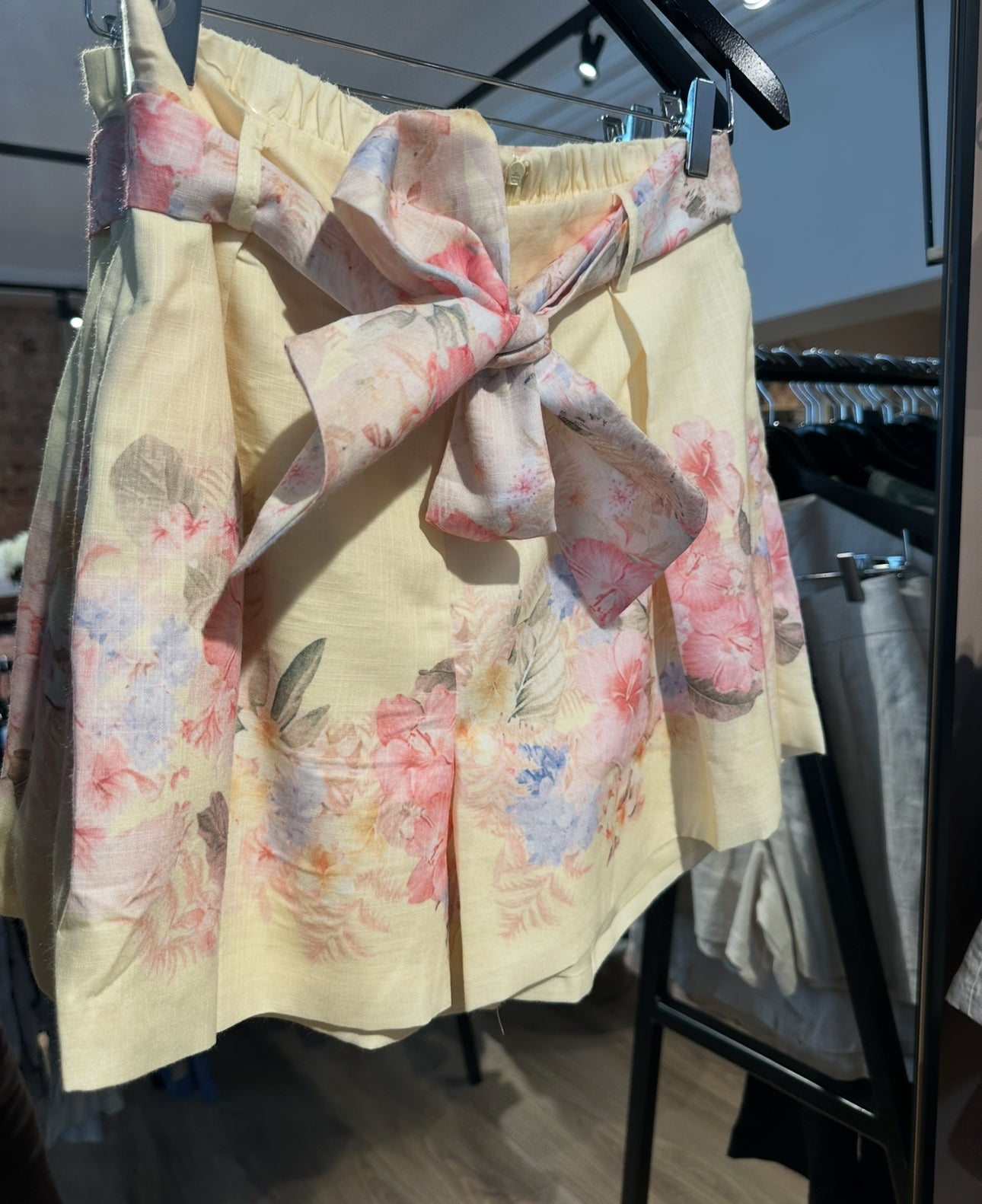 Flower Shorts Yellow