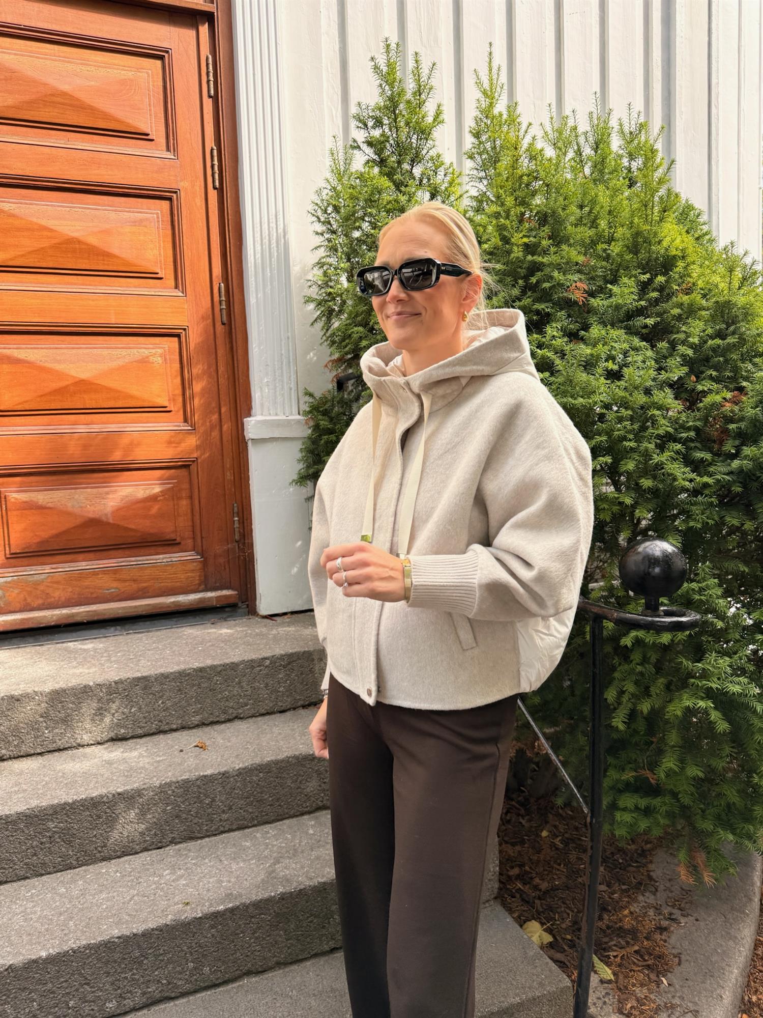 Short Wool Hood Jacket Beige