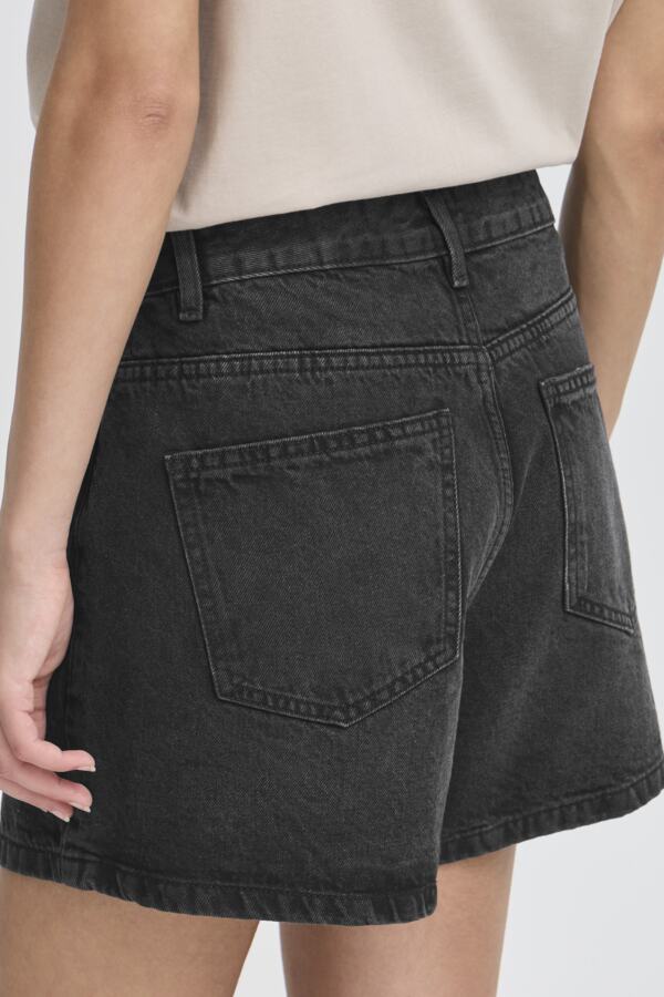 Aveny Shorts Washed Black