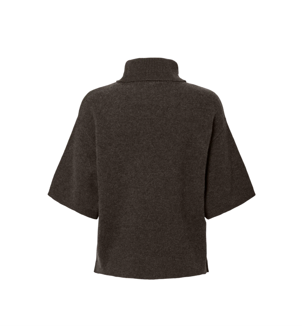 YASEMILIA Wool Knit Pullover Coffee Bean