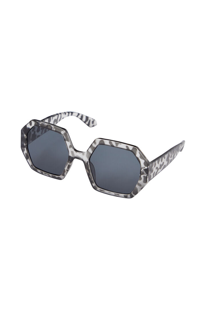 Leestina Sunglasses Ultimate Gray/Black