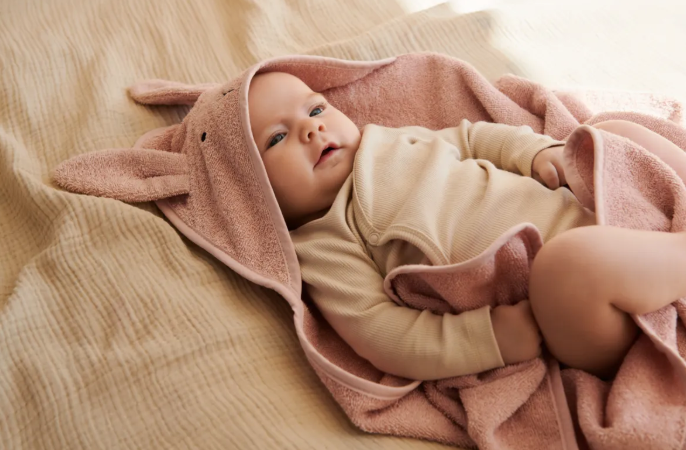 Albert Hooded Towel Rabbit Rose