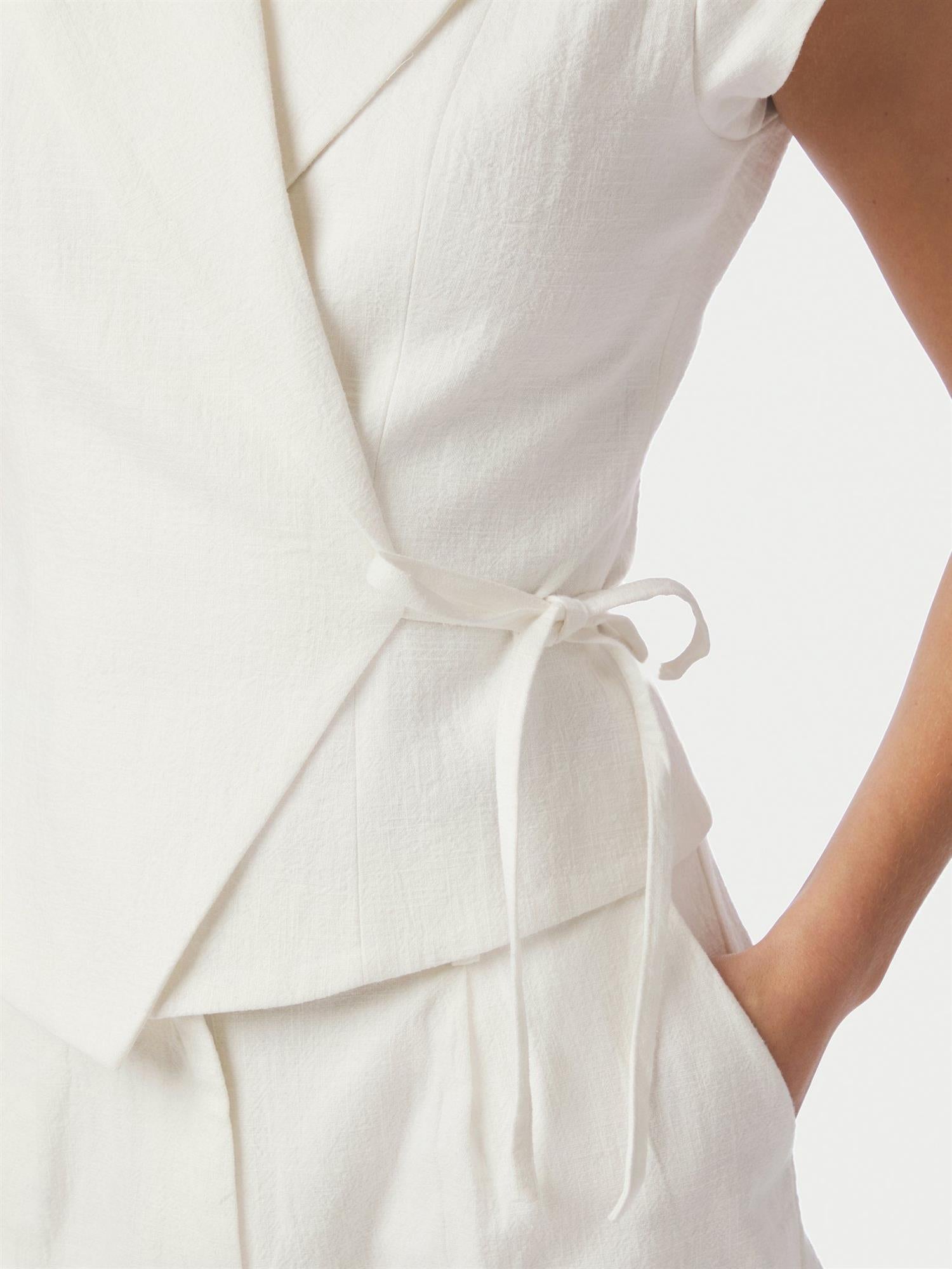 Salima Ramie Waistcoat Off White