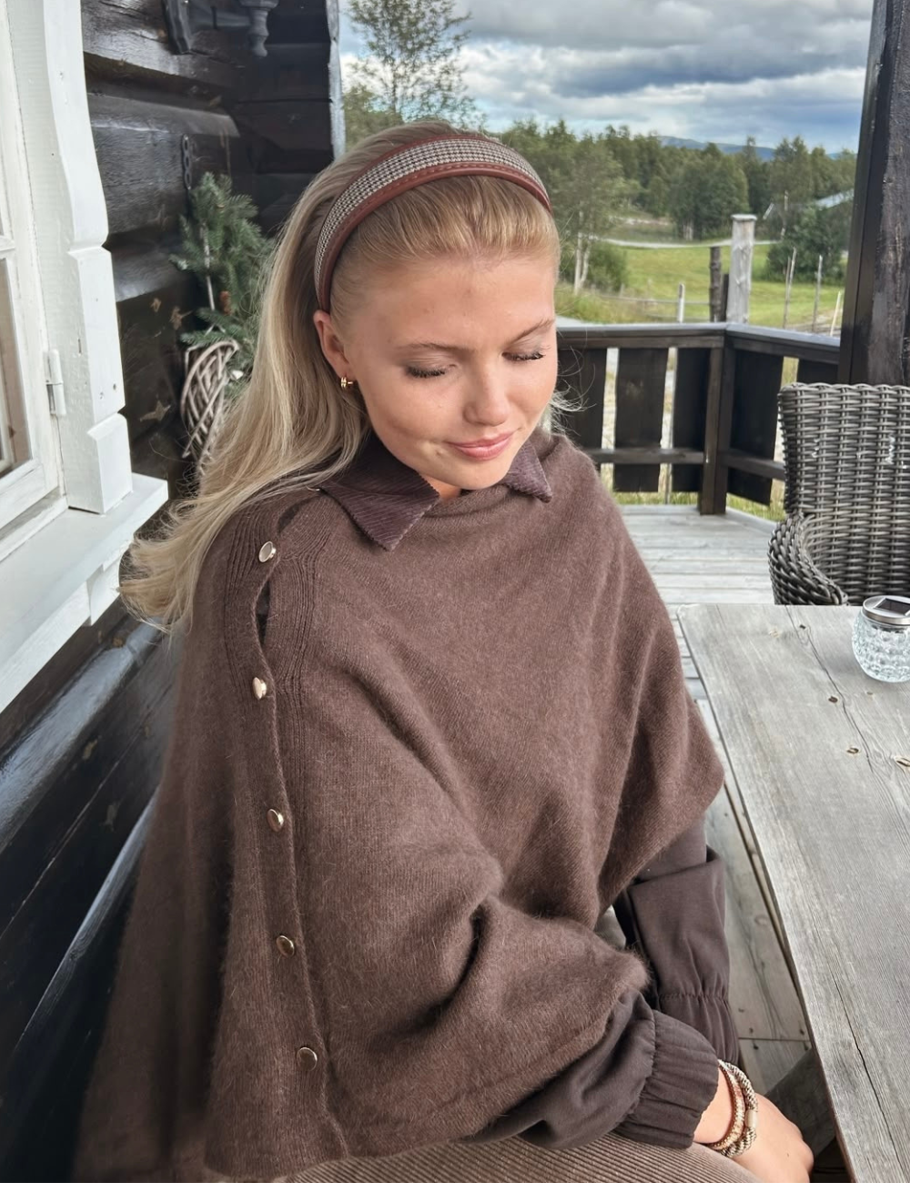 Poncho Gullknapper Brown