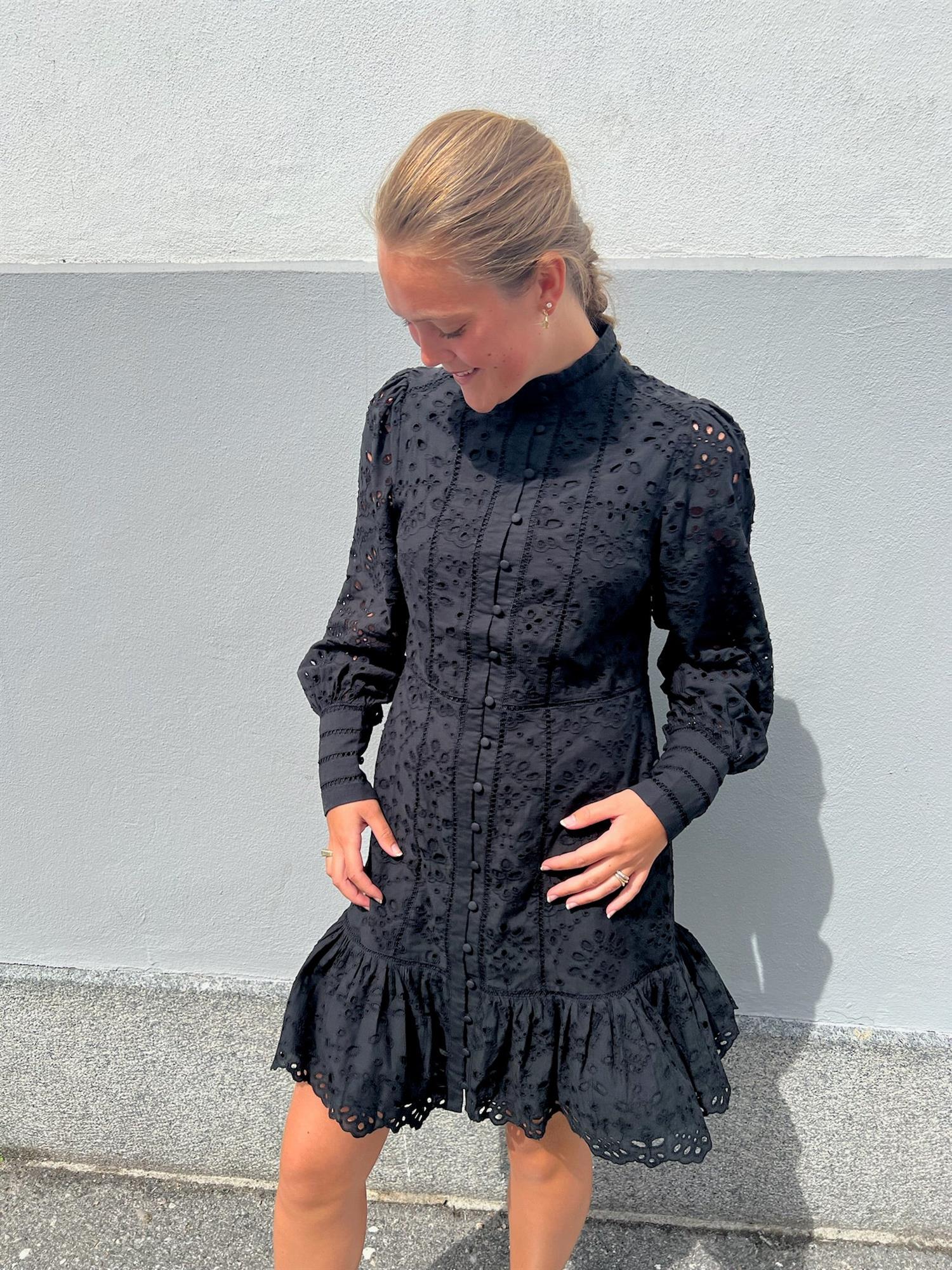 YASALESSIA Longsleeve Dress Black