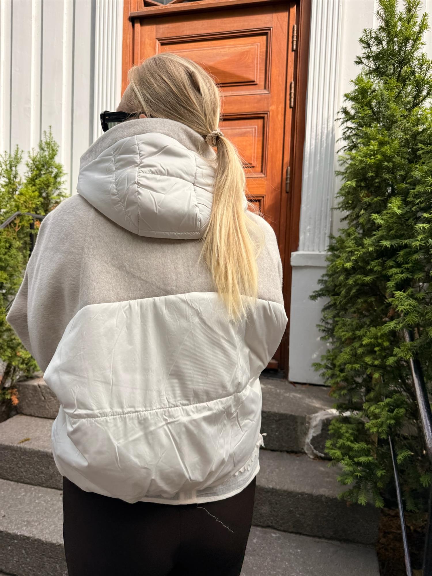 Short Wool Hood Jacket Beige
