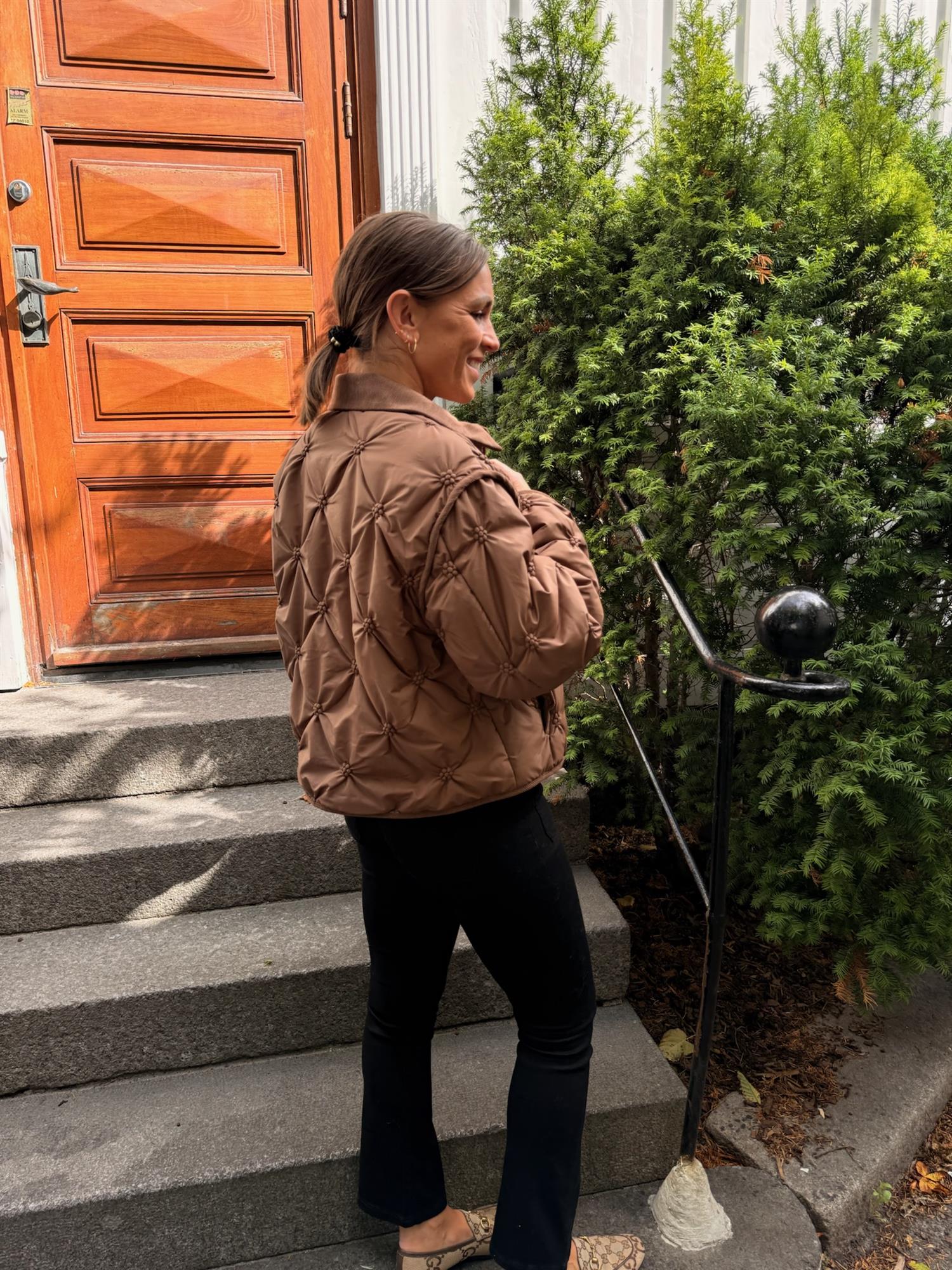 Eqa Jacket Brown