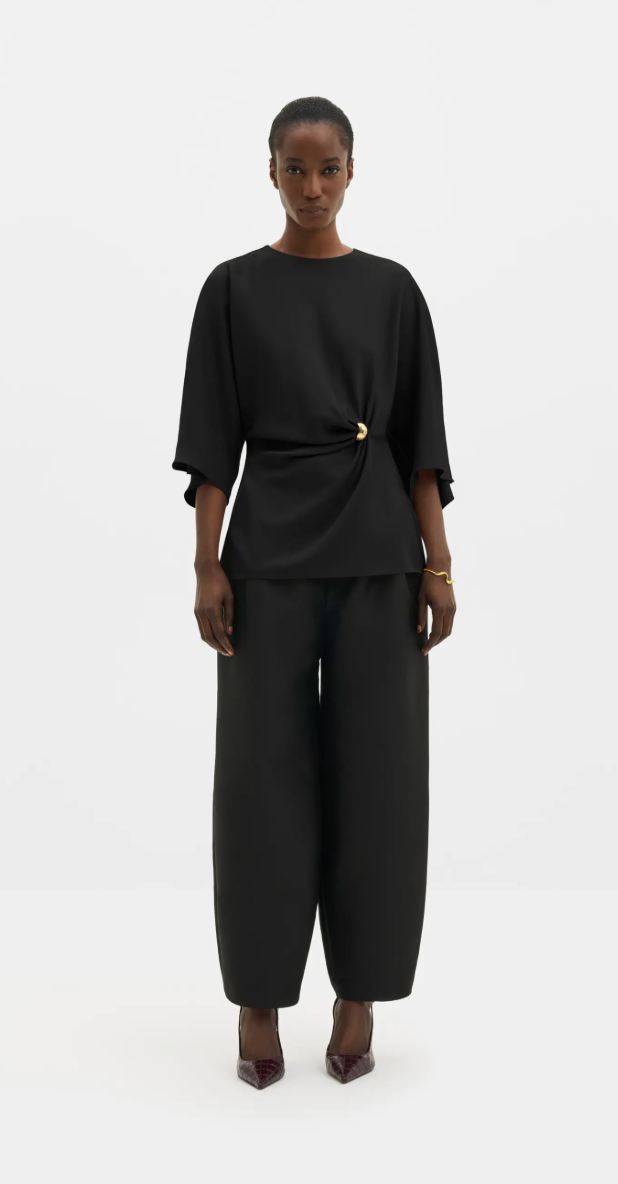 Zilla Brooch Detailed Blouse Black