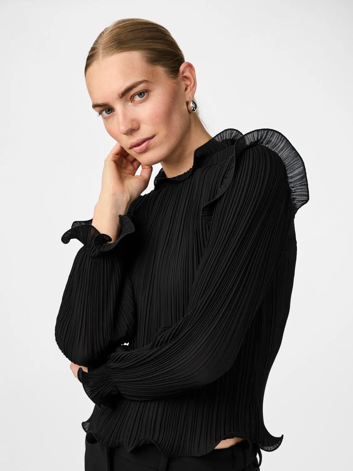 YASPHILINA High Neck Top Black